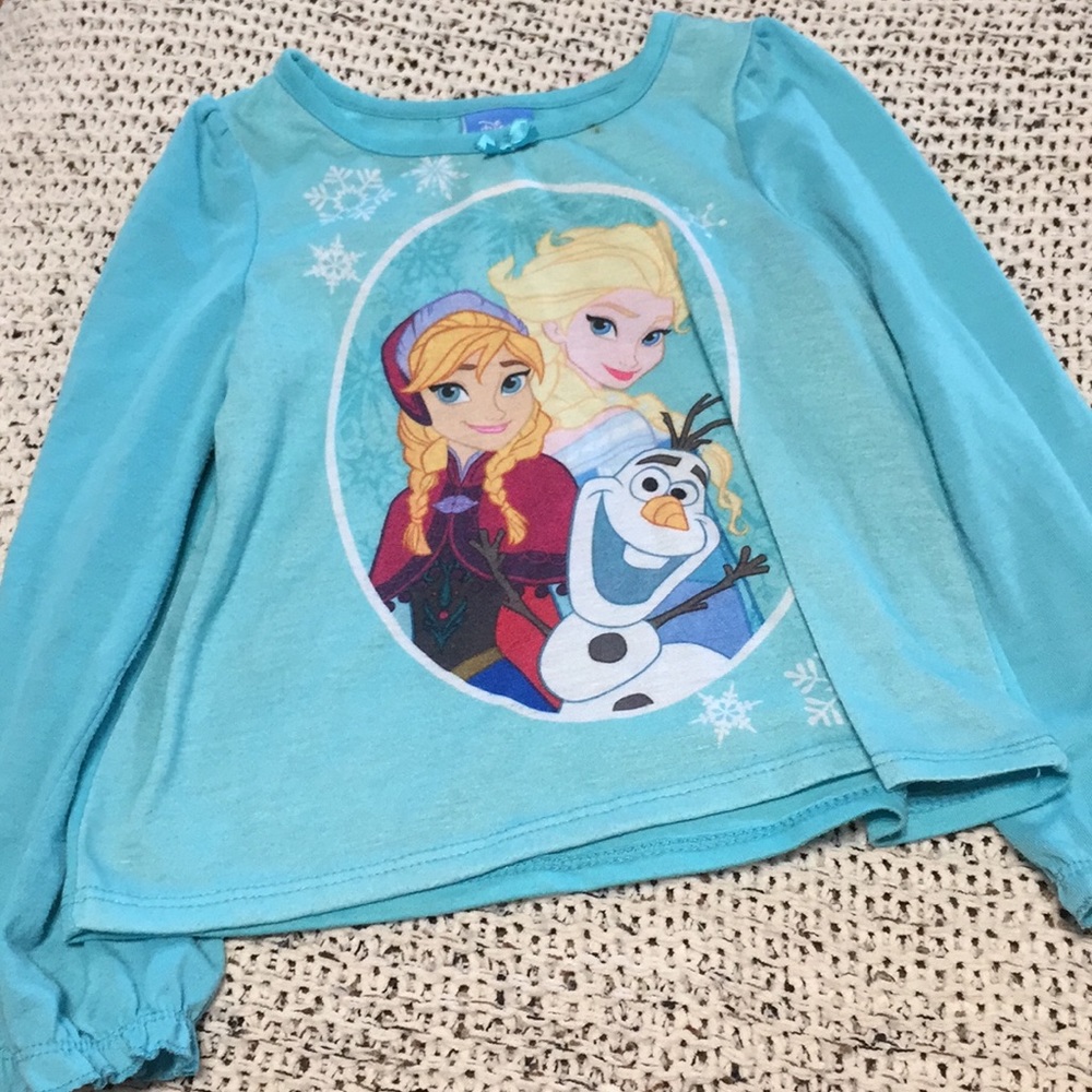 Girls Frozen pj top, size 5T.